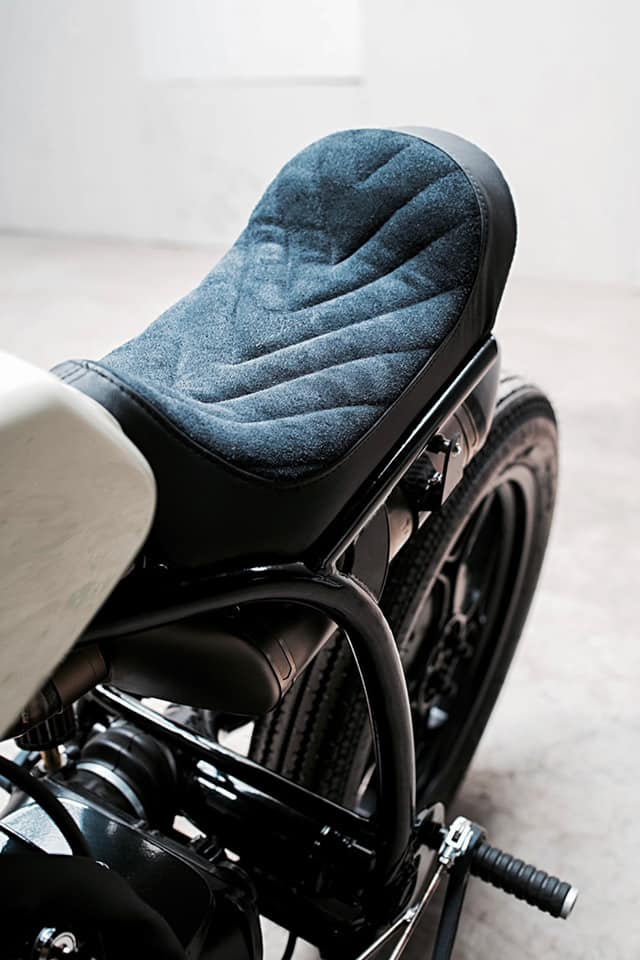 BMW R80 cafe racer seat