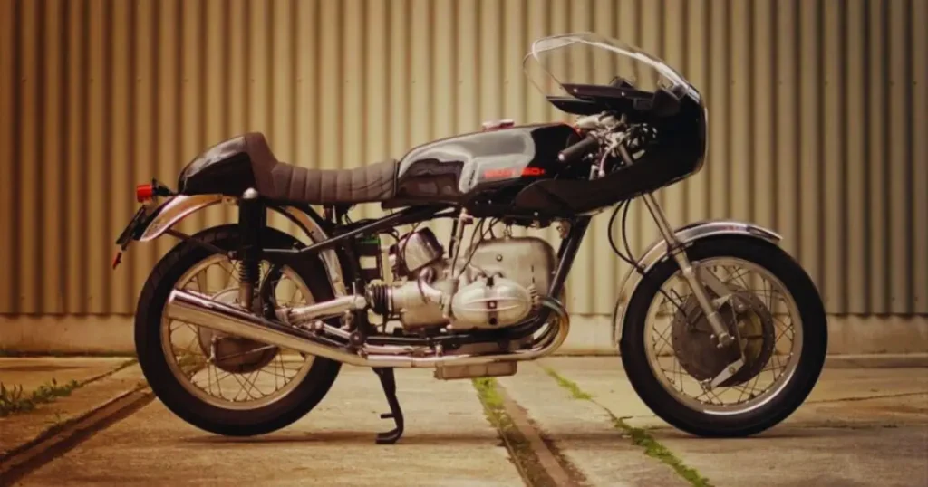 Peter Thommen – “BMW 60+” (1960 BMW R50/69S)