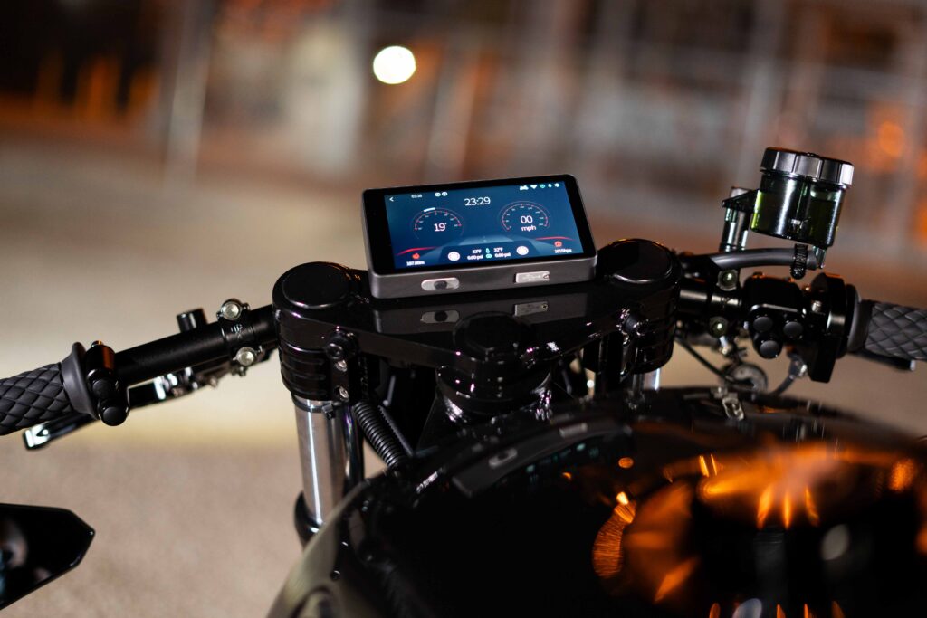 Deep Moto touchscreen on BMW K100RT