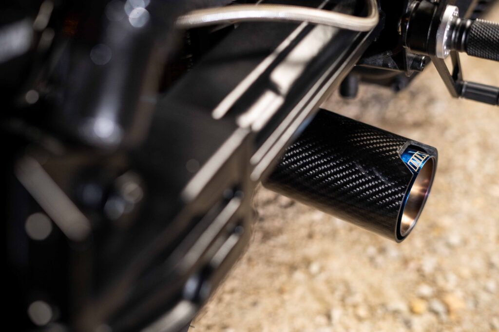 Blackout BMW K100RT by Nakromedia