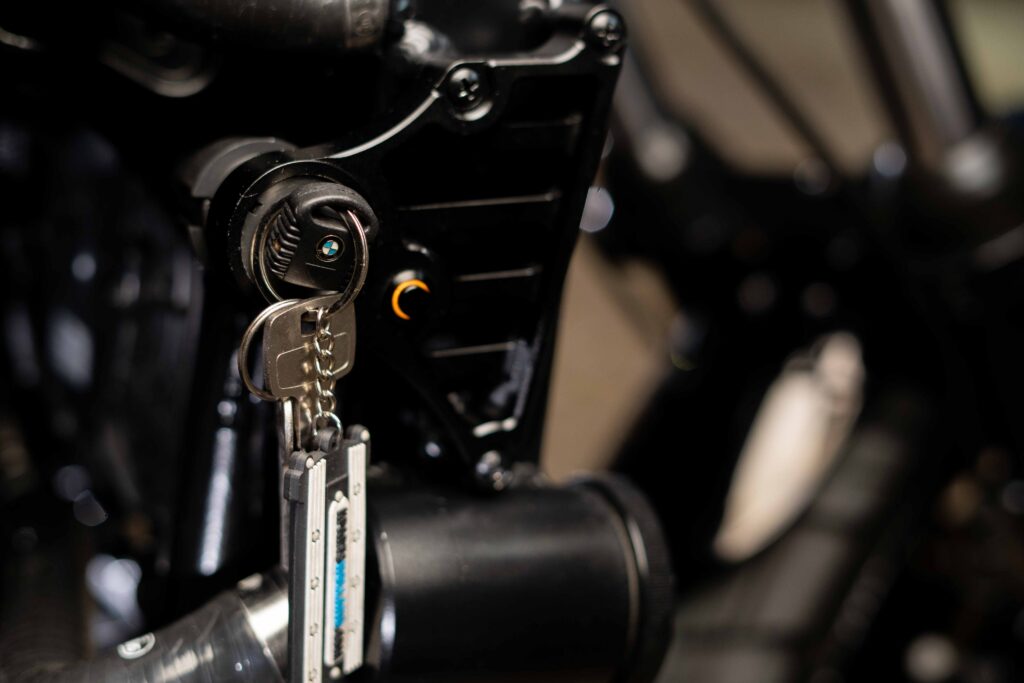 Blackout BMW K100RT Cafe Racer by Nakromedia