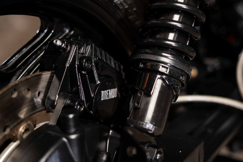 Blackout BMW K100RT Cafe Racer by Nakromedia