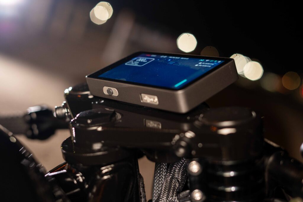 Deep Moto touchscreen on BMW K100RT