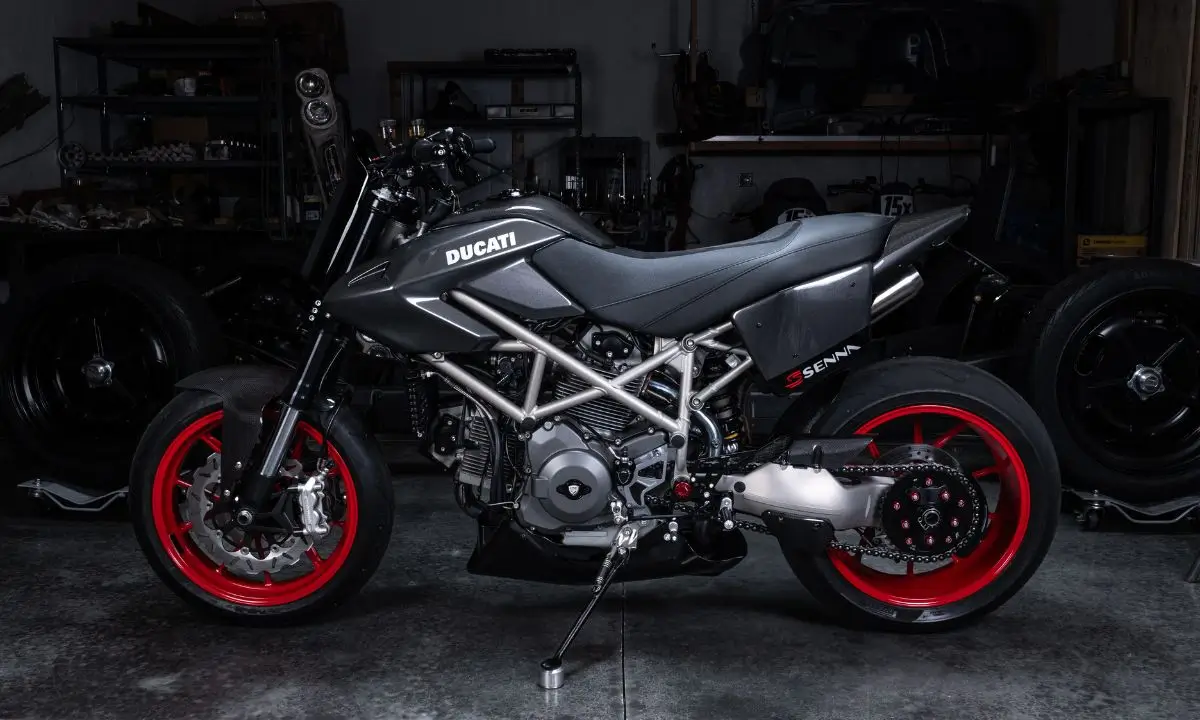 Ducati Hypermotard 1100S