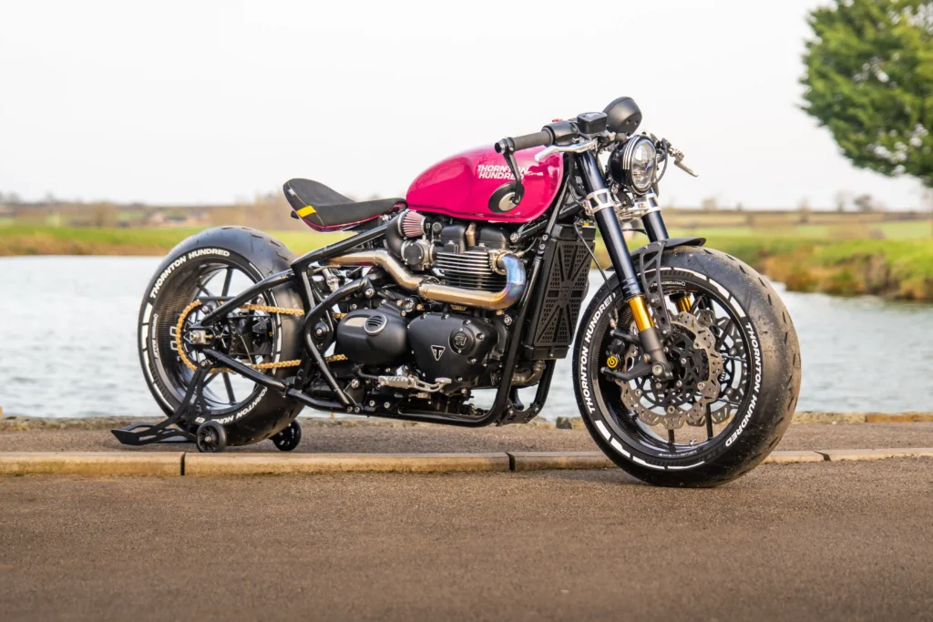 Custom triumph bonneville bobber